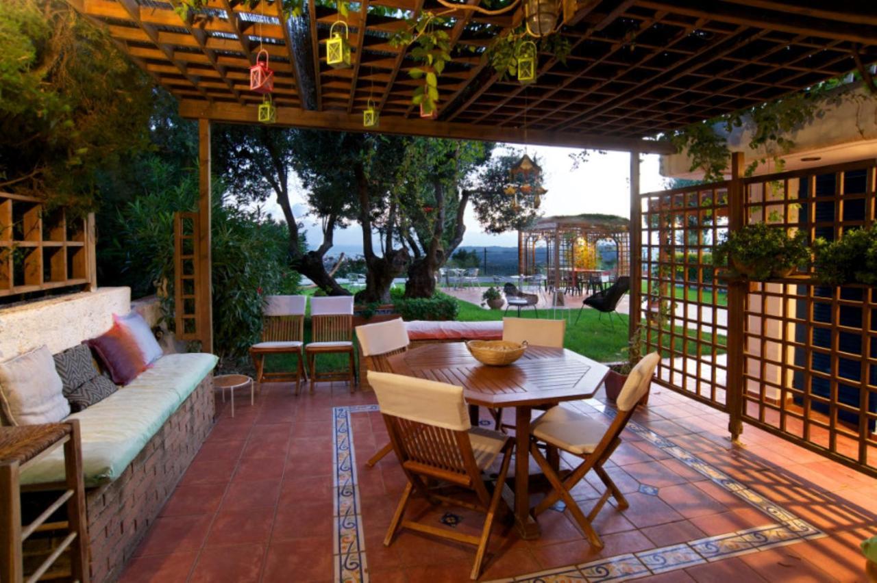 Mousata Felix Residence מראה חיצוני תמונה