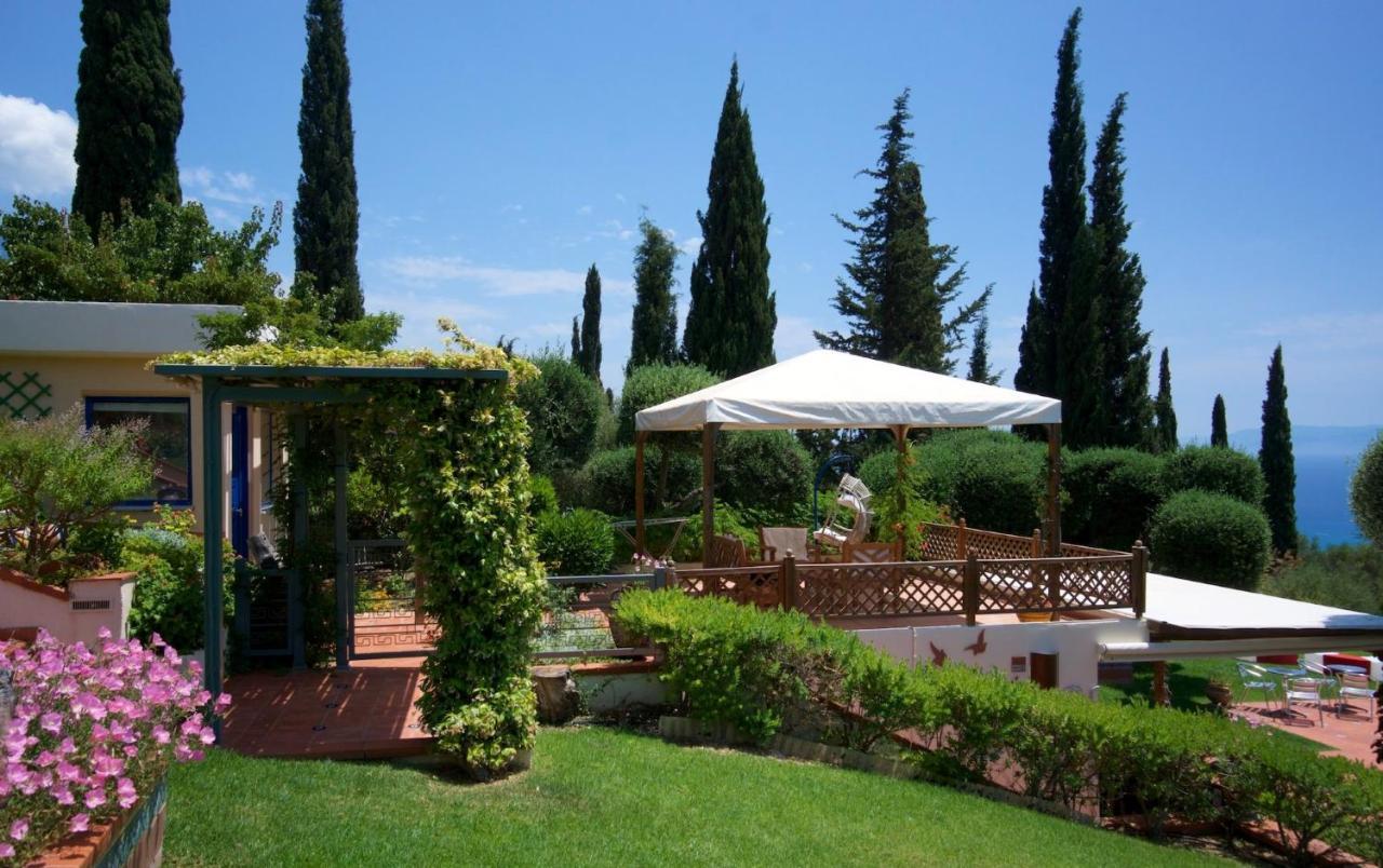 Mousata Felix Residence מראה חיצוני תמונה