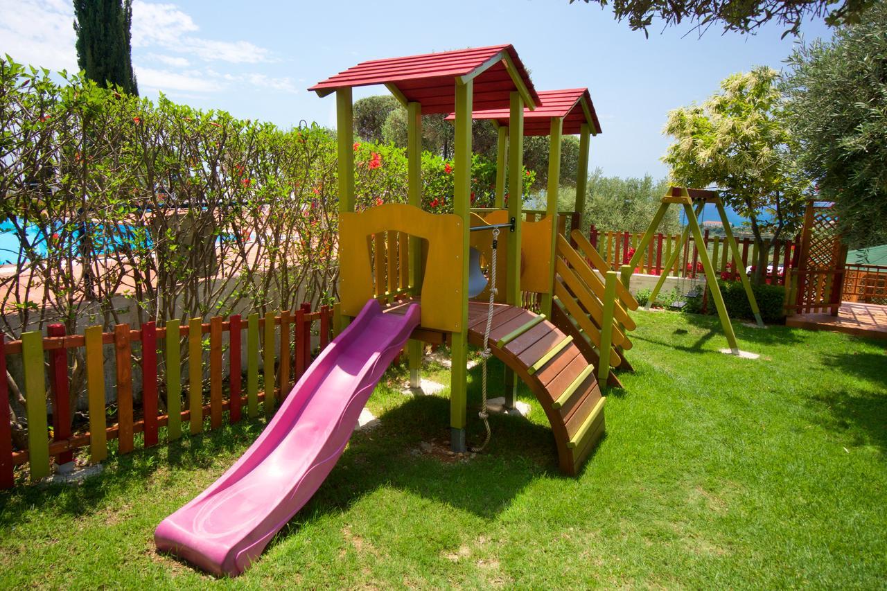 Mousata Felix Residence מראה חיצוני תמונה